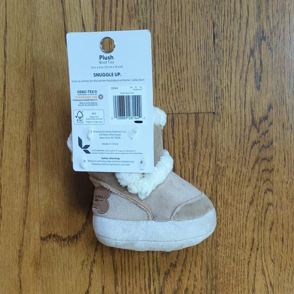 NWT Set Of 3 Ugg Faux Shoe Dog Toys Koolaburra Ugg Boots And Sandal Dog Toy